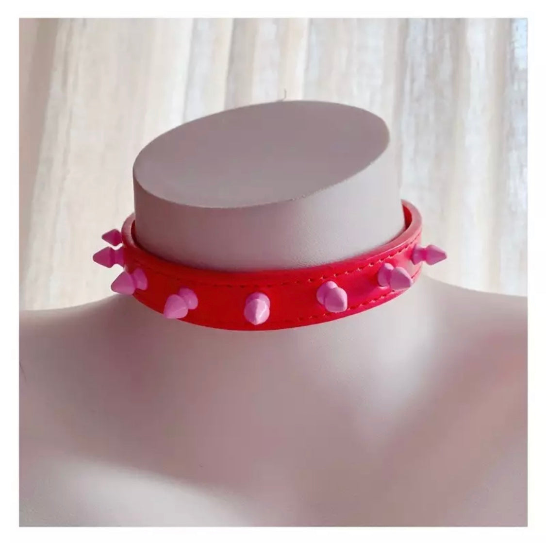 DDLGVERSE Spiked Pastel Collar Red