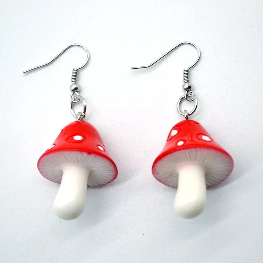 DDLGVERSE Mushroom Earrings Red