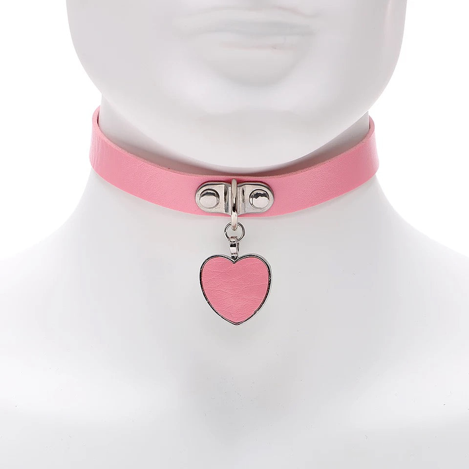 DDLGVERSE Heart Pendant Collar Pink