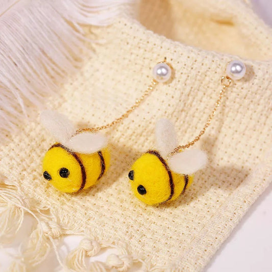 DDLGVERSE Bumblebee Dangle Earrings