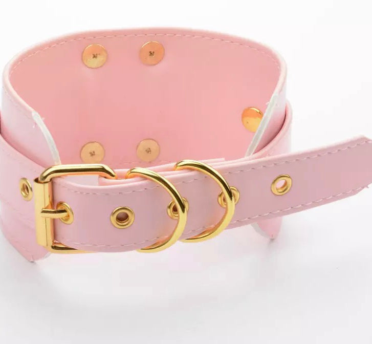 DDLGVERSE Chunky Heart Lock Collar Pink Gold Buckle