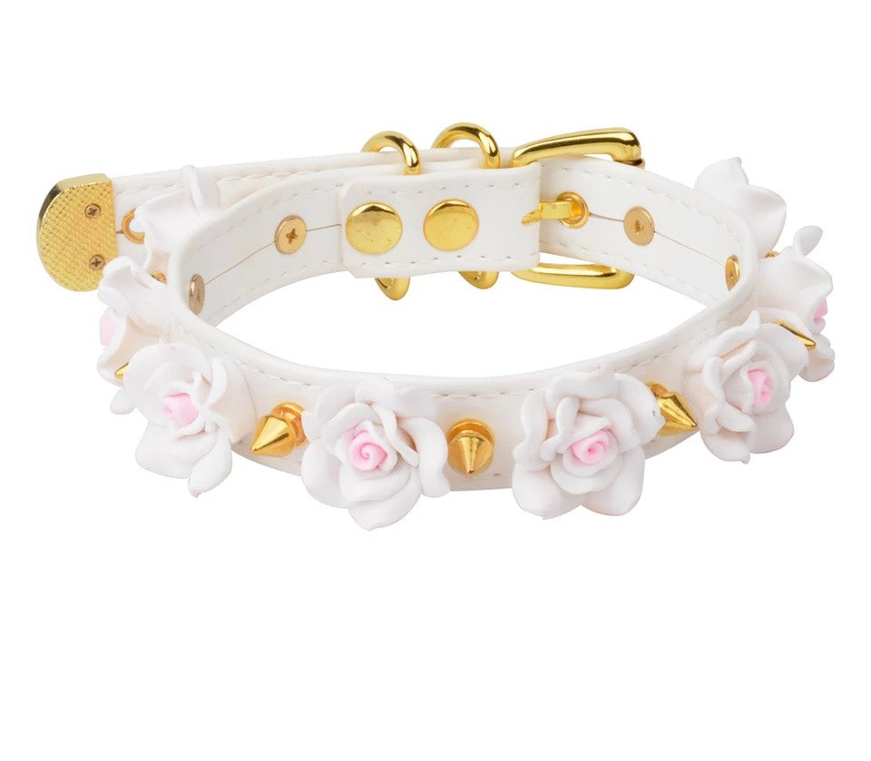 DDLGVERSE Floral Spiked Collar White and Gold