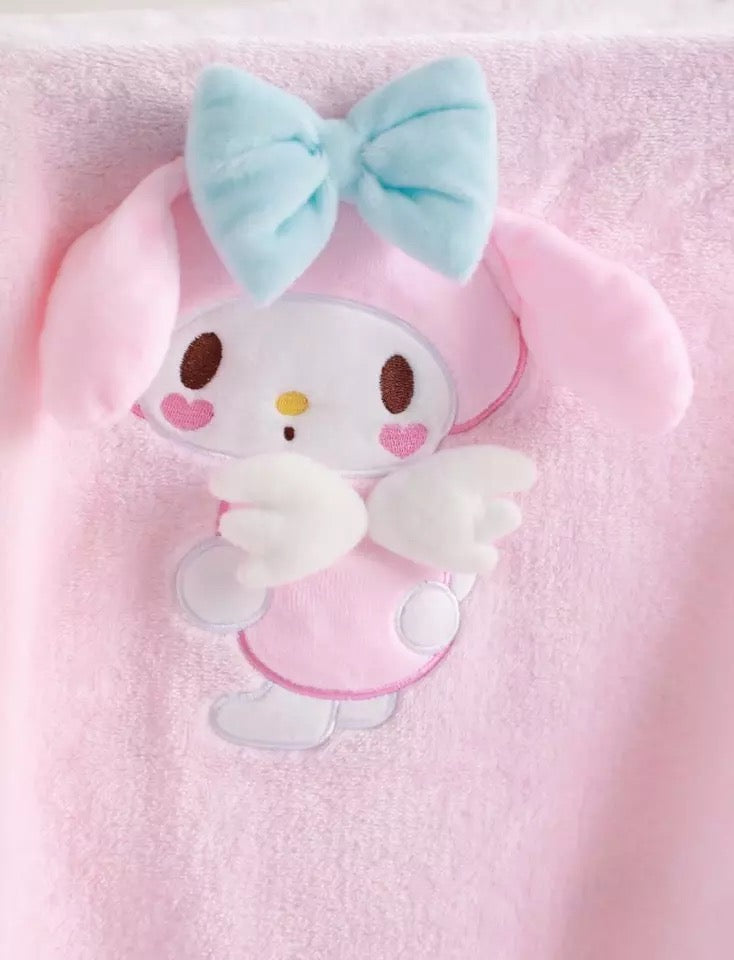 DDLGVERSE My Melody Roll Up Blankie Close Up