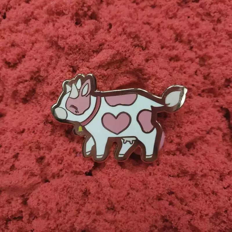 Love Heart Cow Pin