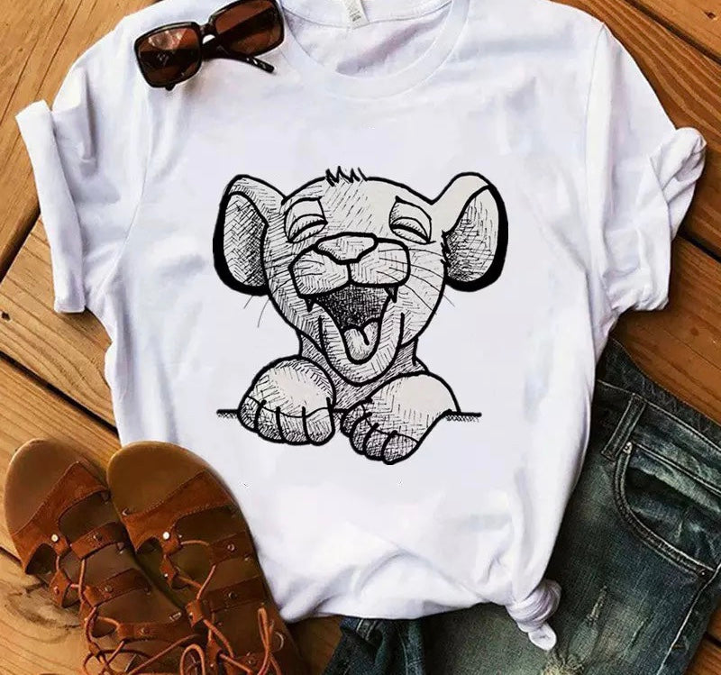 DDLGVERSE Simba T-Shirt Sketch Black & White