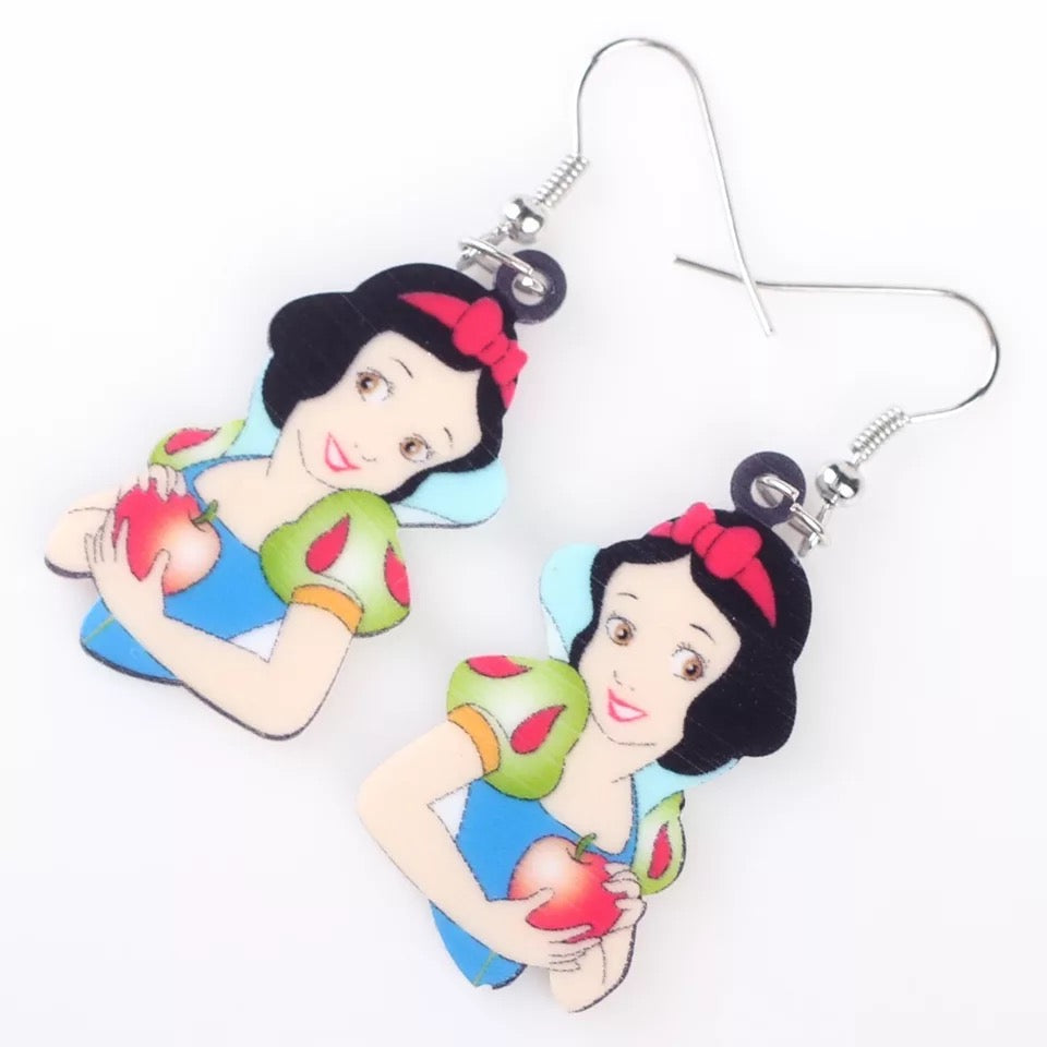 DDLGVERSE Snow White Dangle Earrings Pair