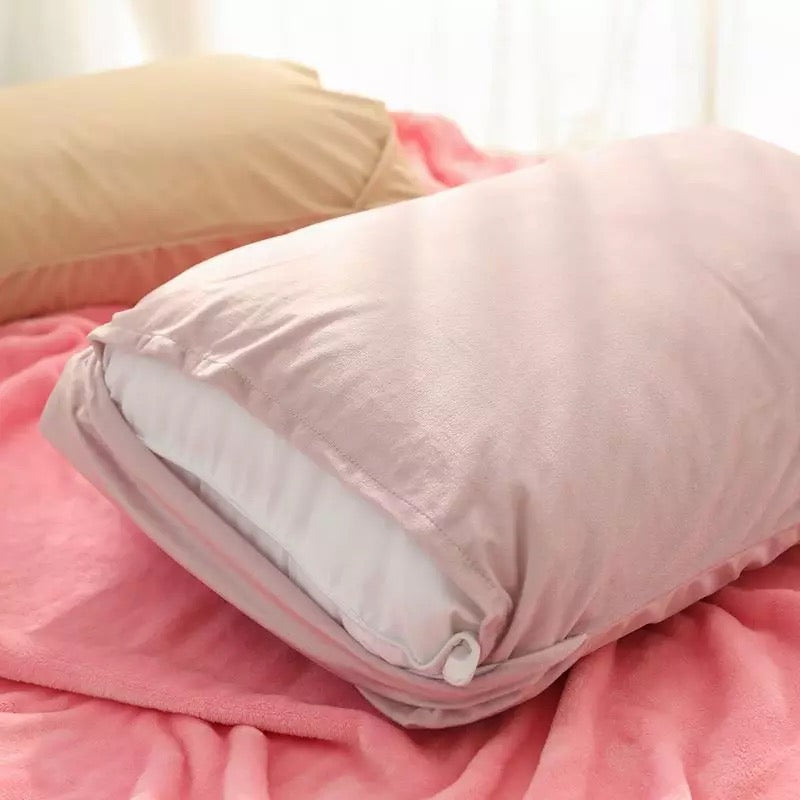 DDLGVERSE Stellalou Pillowcases Insert Close Up