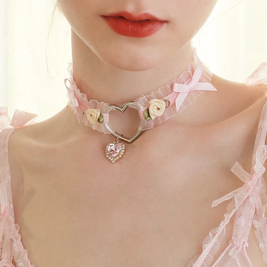 DDLGVERSE Elegant Chiffon Heart Collar