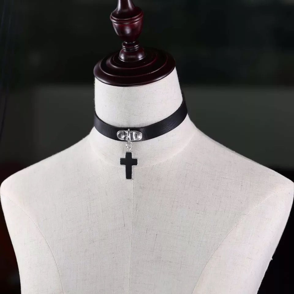 DDLGVERSE Holy Sinner Collar Black on Mannequin