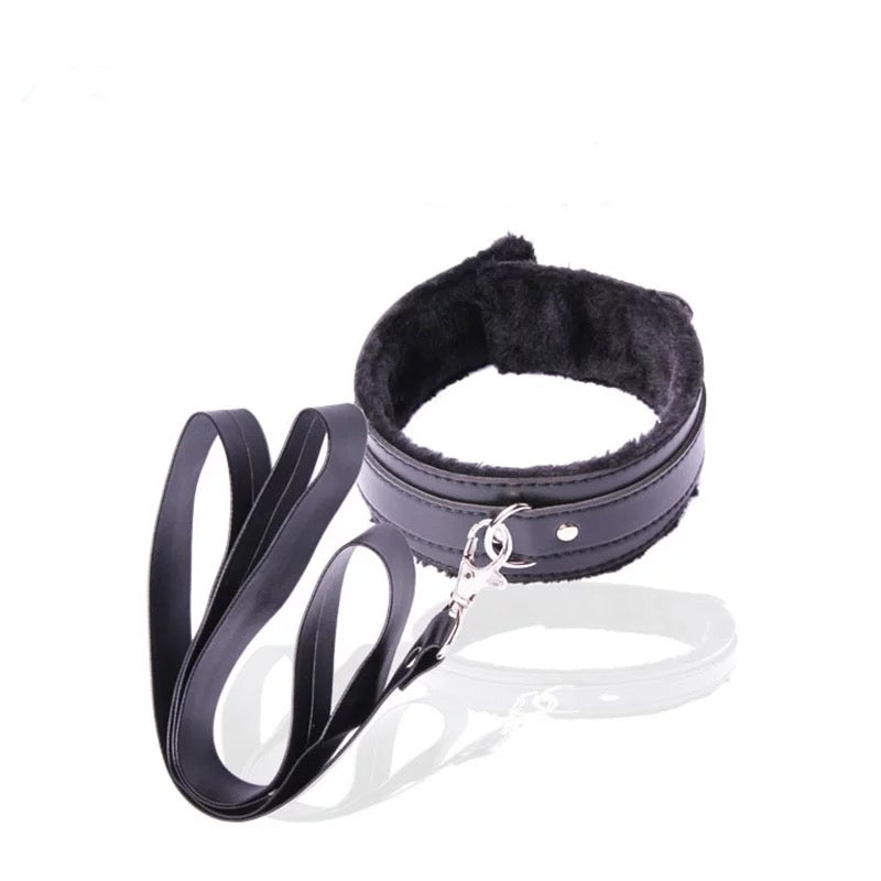 DDLGVERSE Fur Lined Collar & Leash Black
