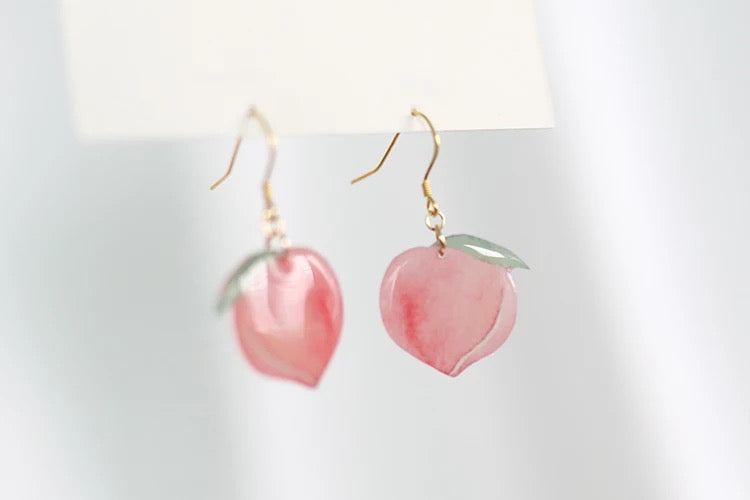 DDLGVERSE Peach Earrings Side View