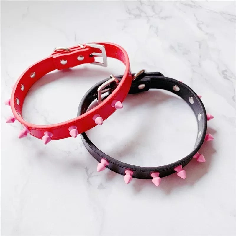 DDLGVERSE Spiked Pastel Collar Red Black